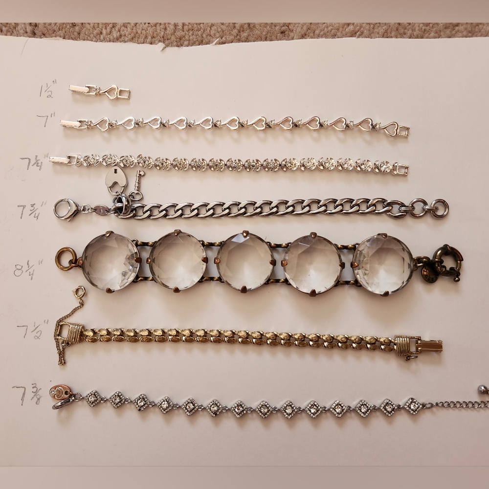 6 Signed Costume Bracelets +1 Entender
